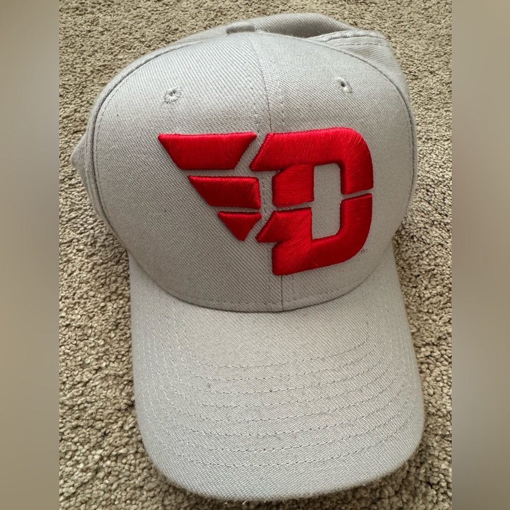 DAYTON FLYERS NIKE Gray Cap with Red Logo